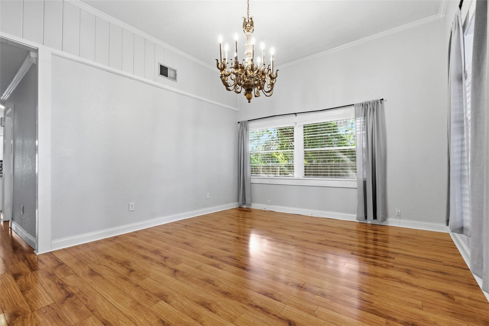 3017 N WOODROW AVE — photo 4