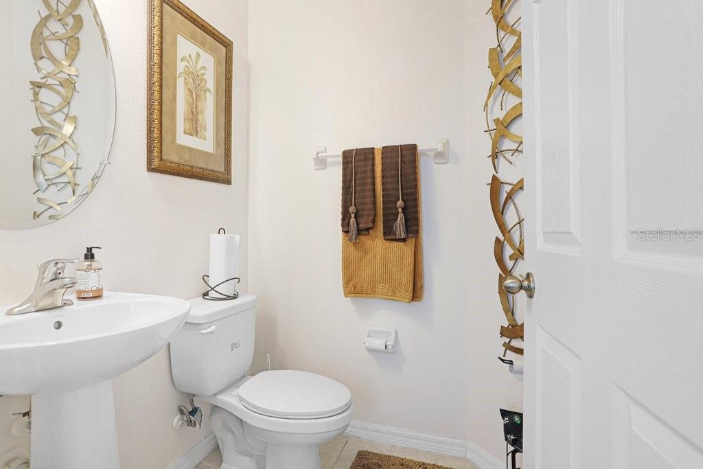 6321 CAMINO DR — photo 10