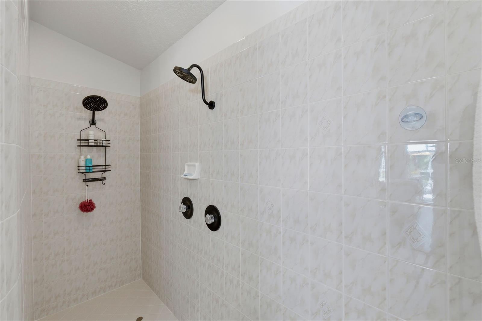631 DE SOTO DR — photo 39