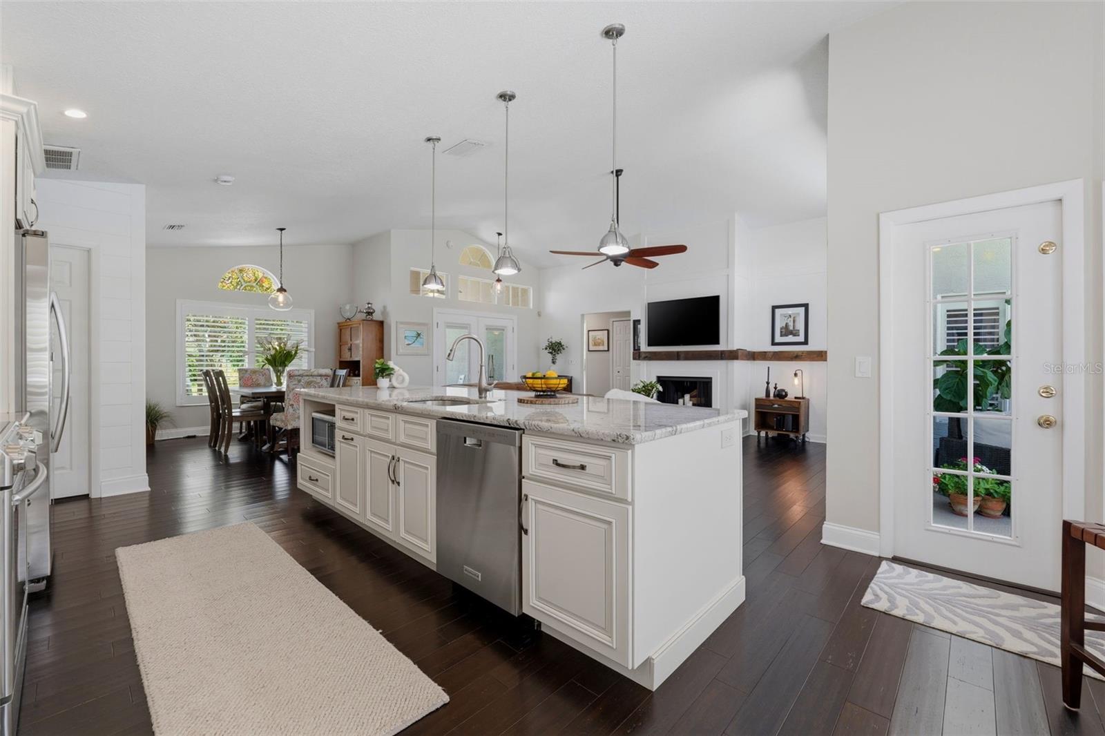 631 DE SOTO DR — photo 11