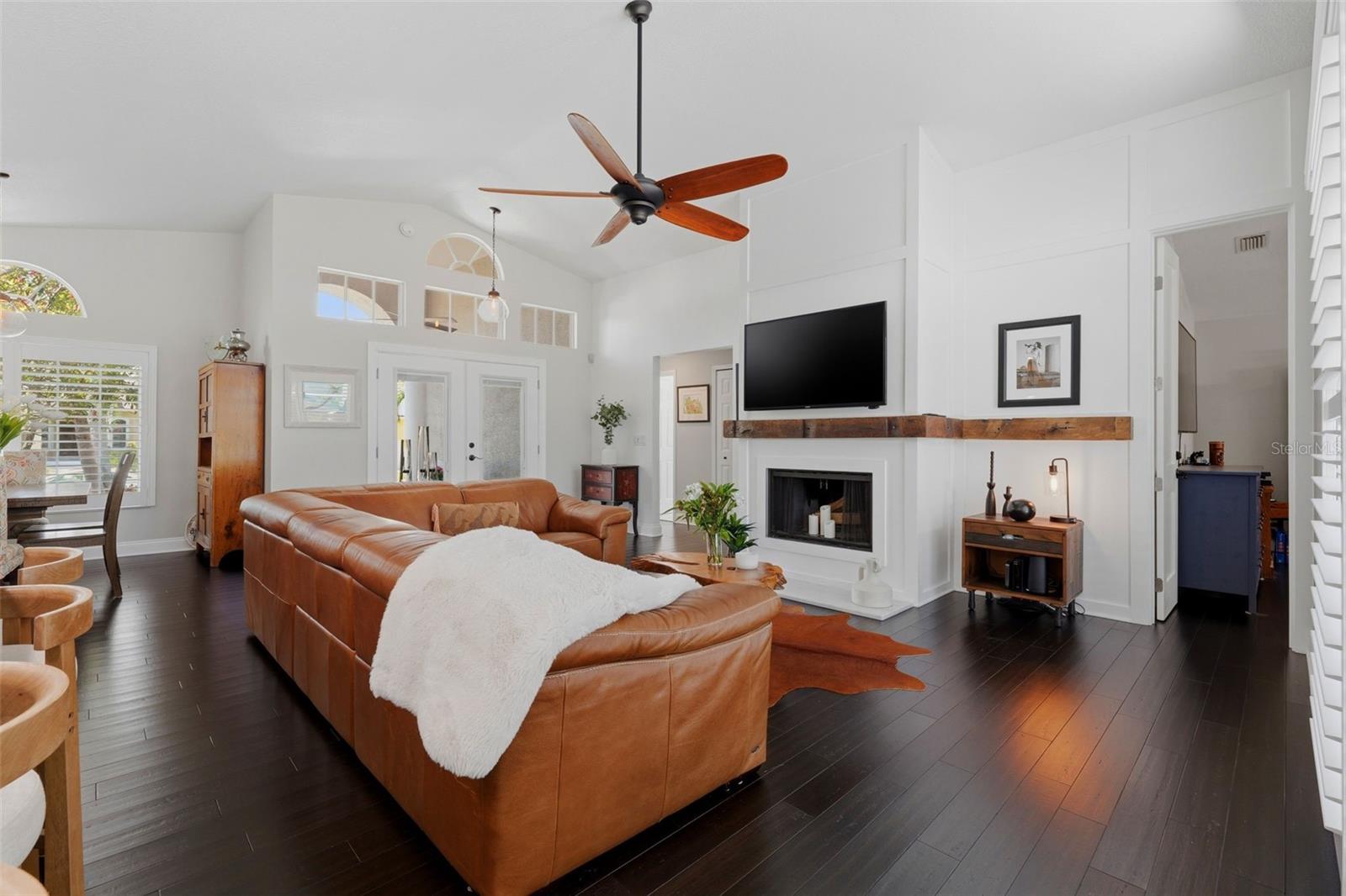 631 DE SOTO DR — photo 19