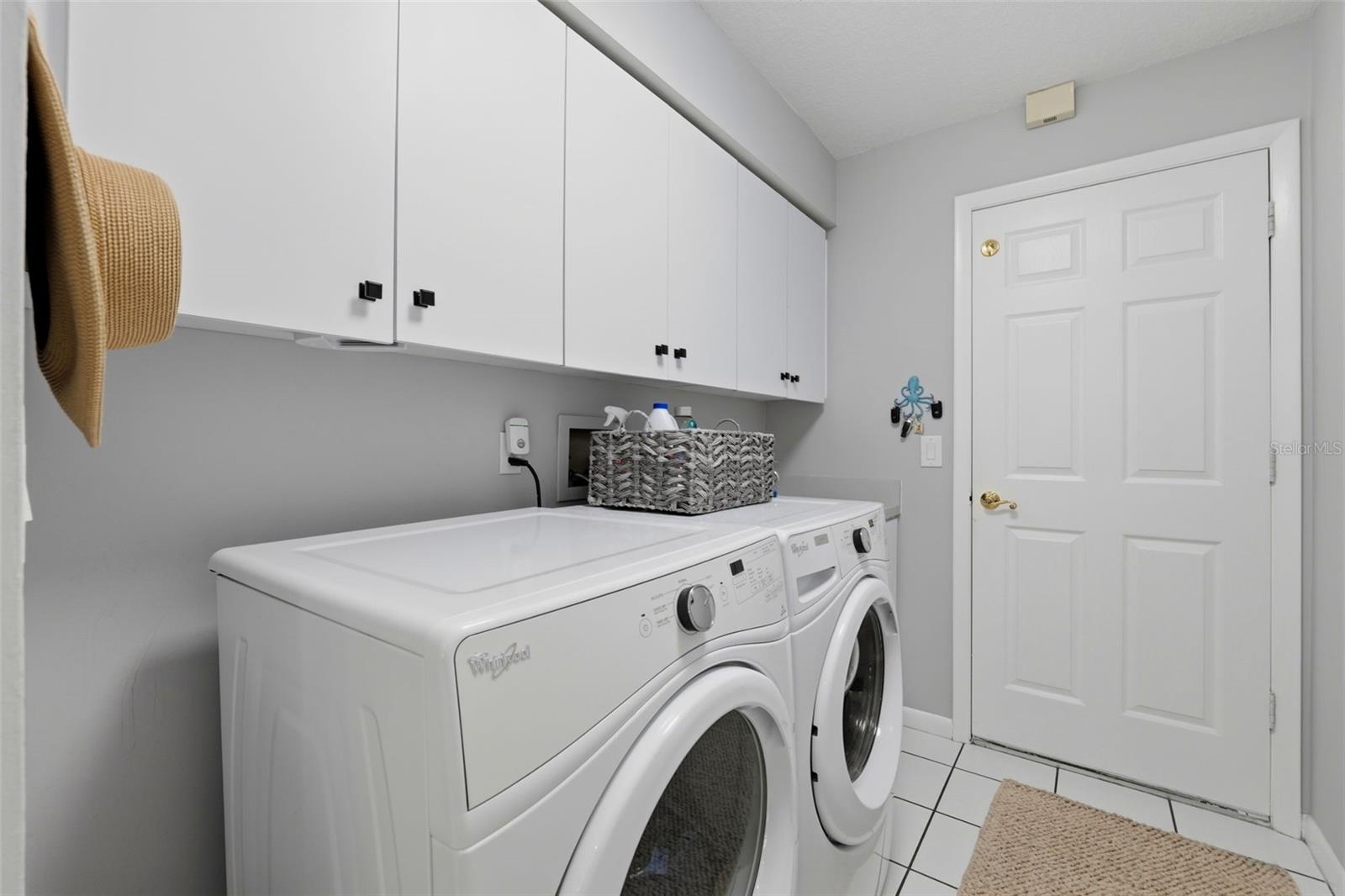 631 DE SOTO DR — photo 47
