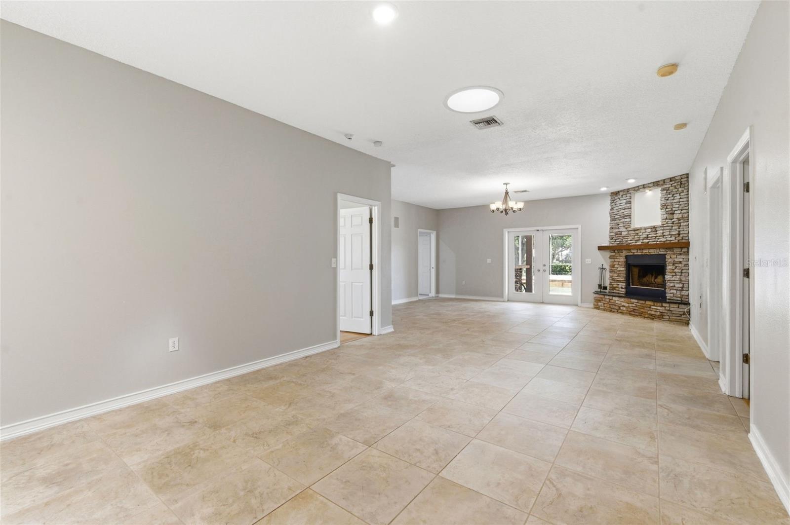 1623 CROSSVINE CT — photo 17