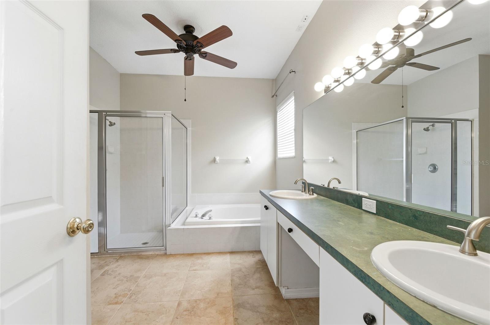 1623 CROSSVINE CT — photo 27