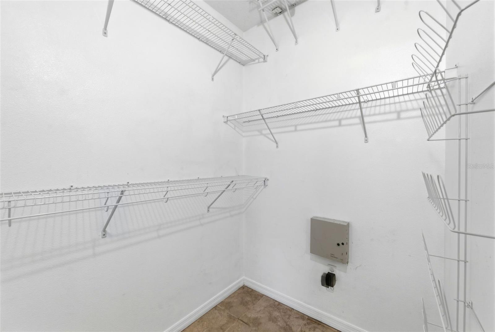 1623 CROSSVINE CT — photo 28