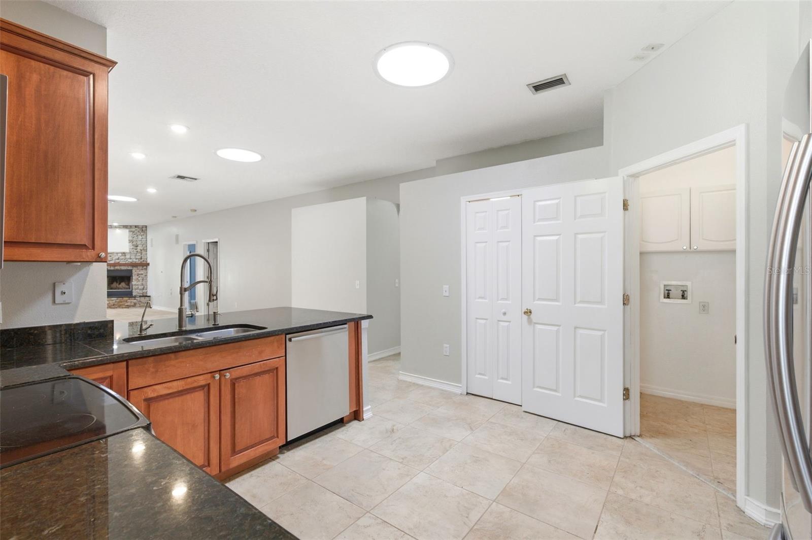 1623 CROSSVINE CT — photo 11