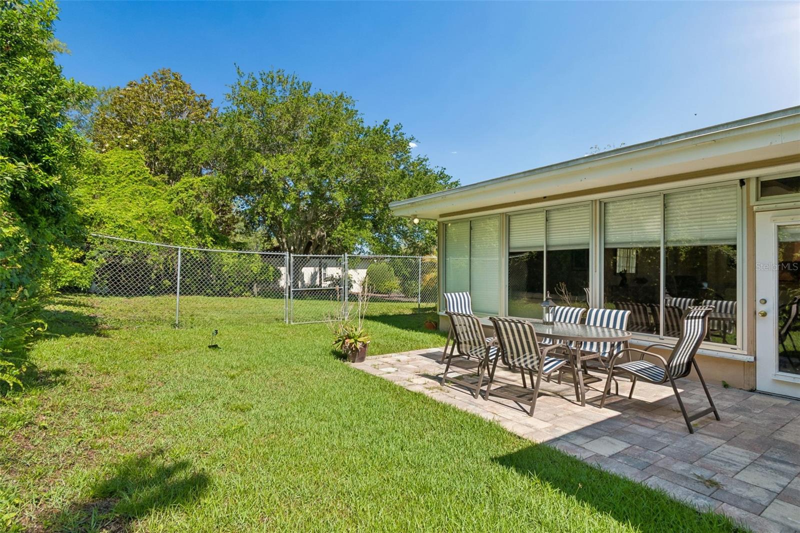 1251 HOLIDAY DRIVE — photo 39