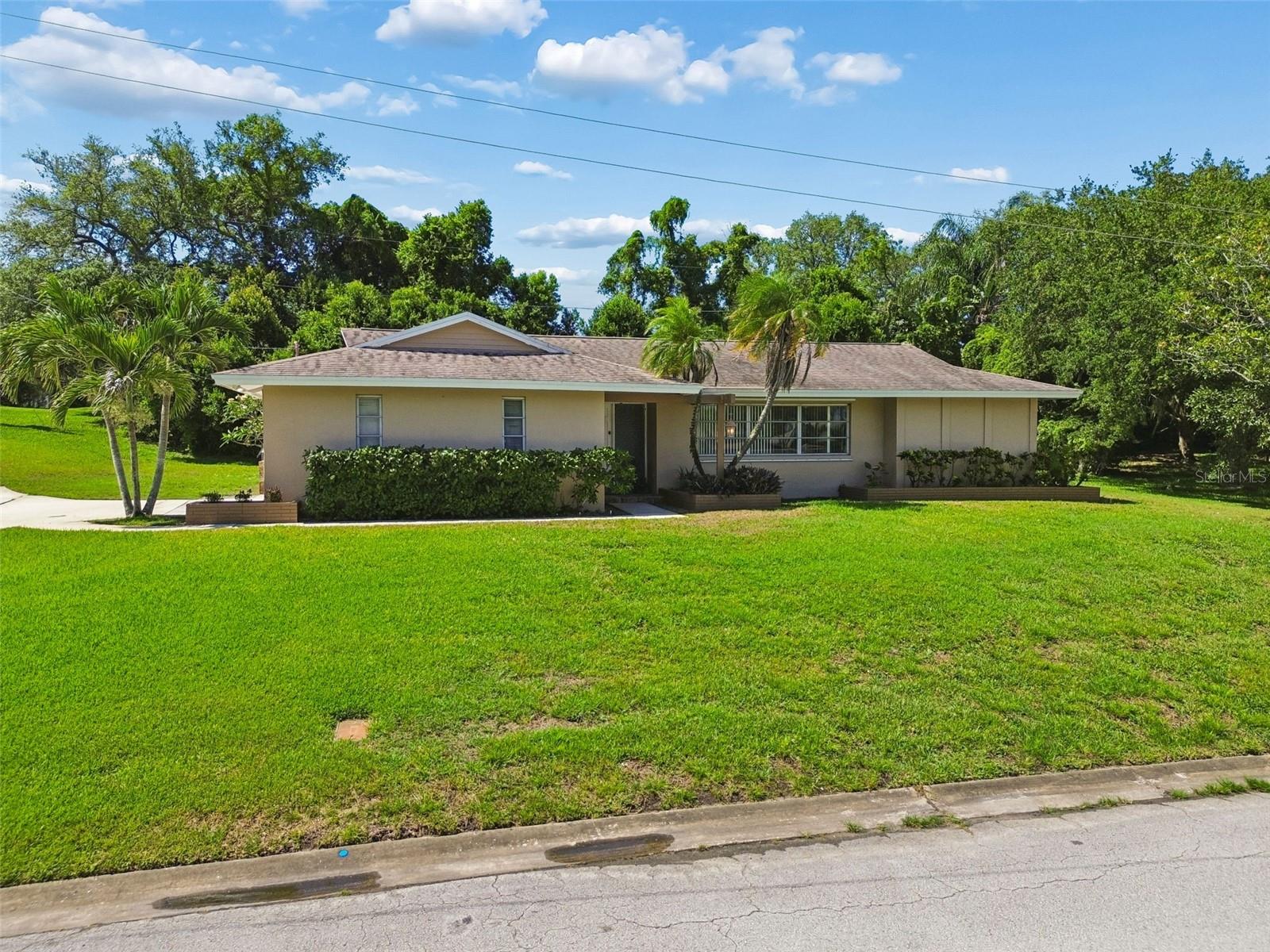 1251 HOLIDAY DRIVE — photo 42