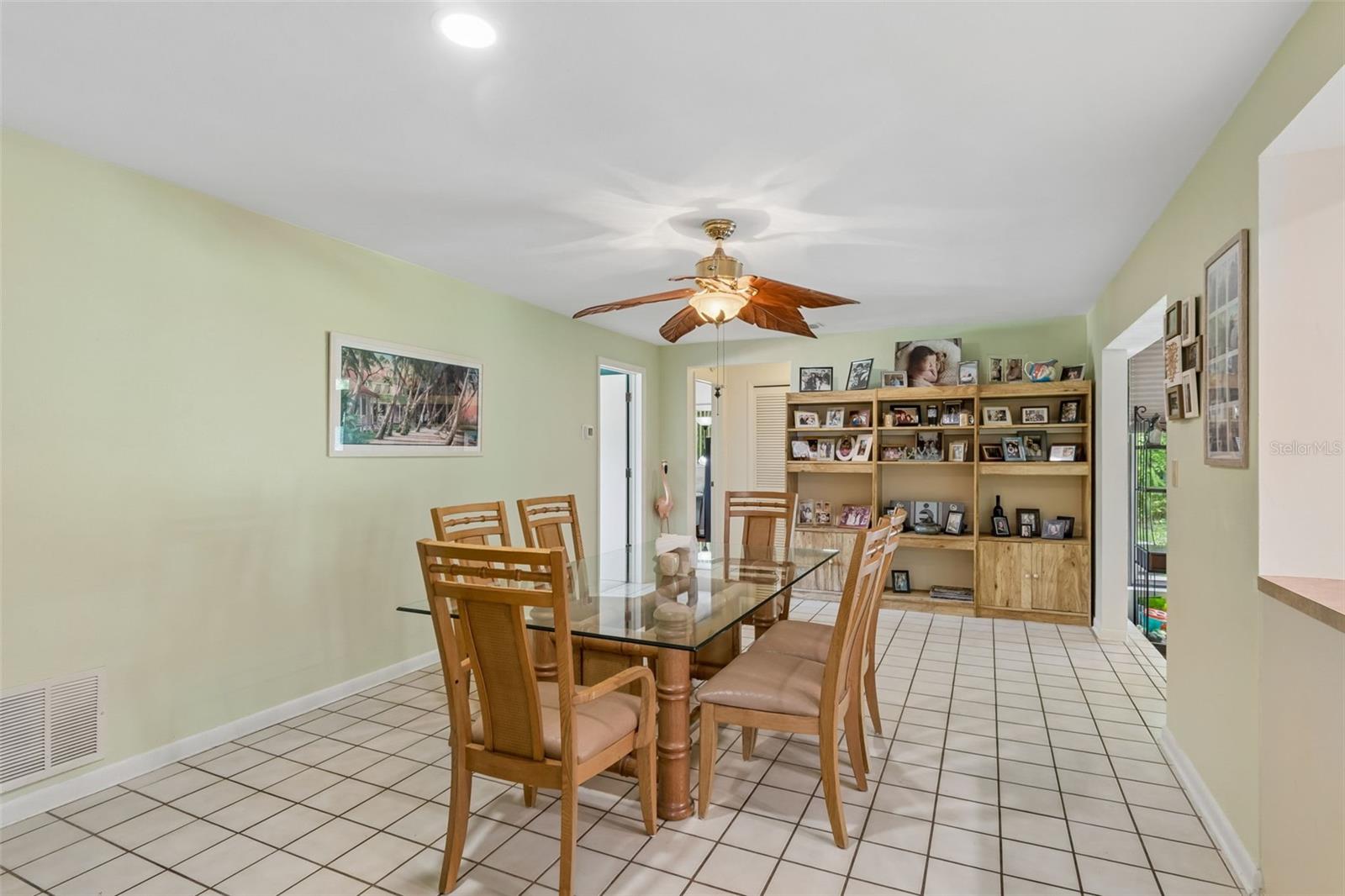 1251 HOLIDAY DRIVE — photo 12