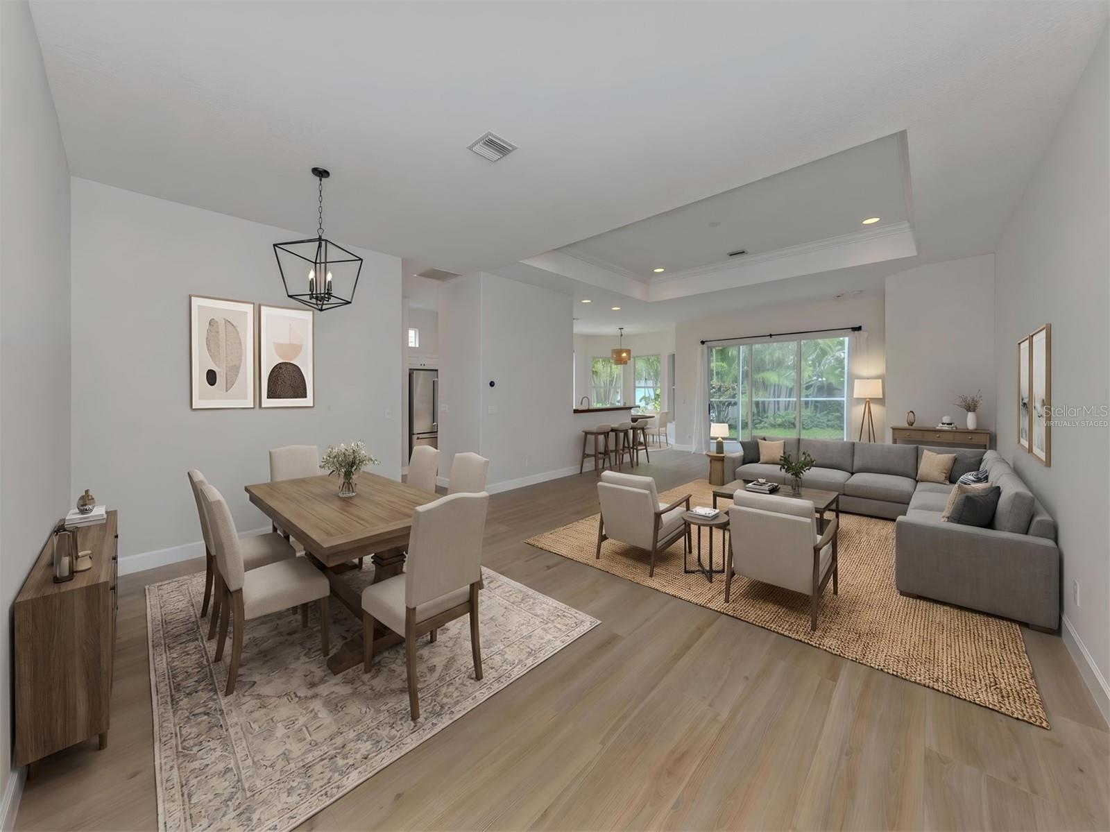 128 AMORA AVE — photo 4