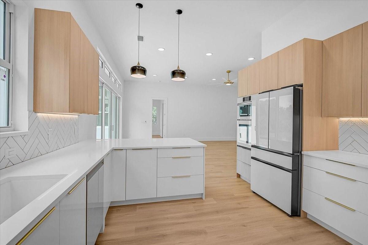 4443 WINDSONG AVE — photo 16