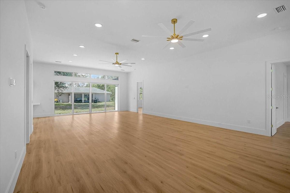 4443 WINDSONG AVE — photo 37