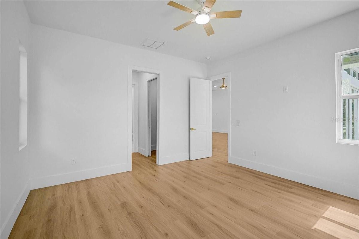 4443 WINDSONG AVE — photo 19