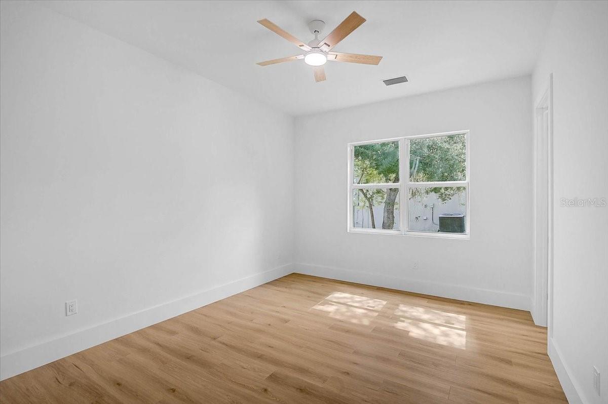 4443 WINDSONG AVE — photo 17