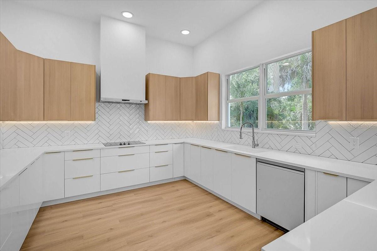 4443 WINDSONG AVE — photo 14