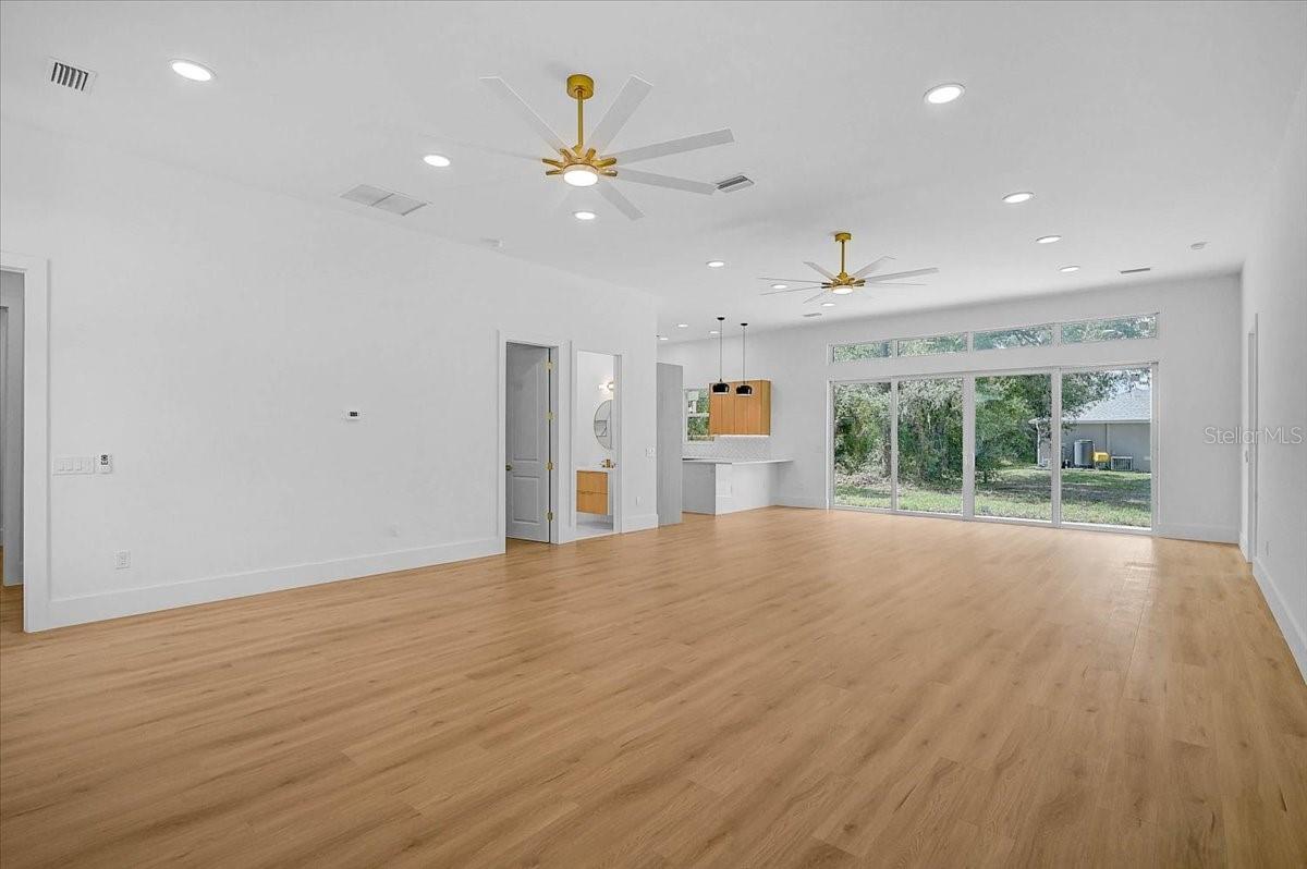 4443 WINDSONG AVE — photo 15