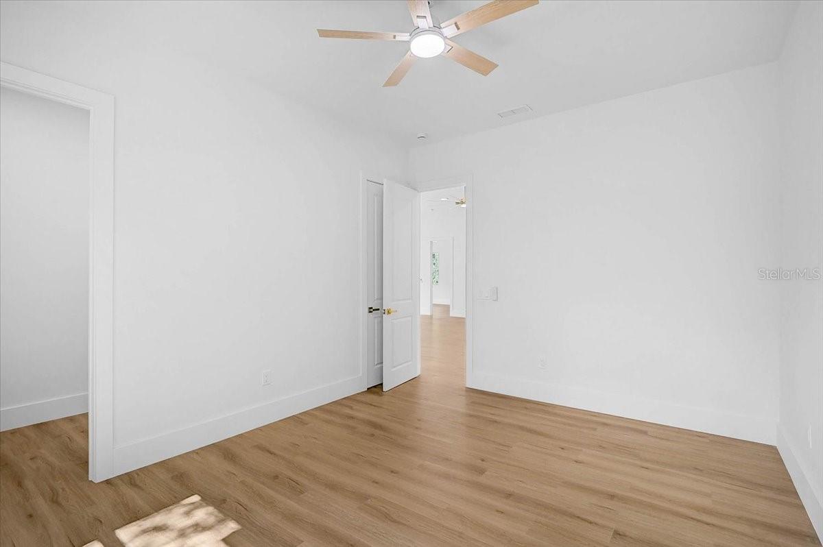 4443 WINDSONG AVE — photo 41