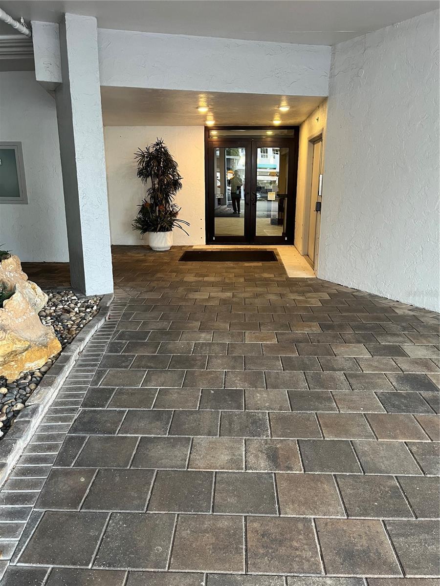 435 S GULFSTREAM AVE #206 — photo 47