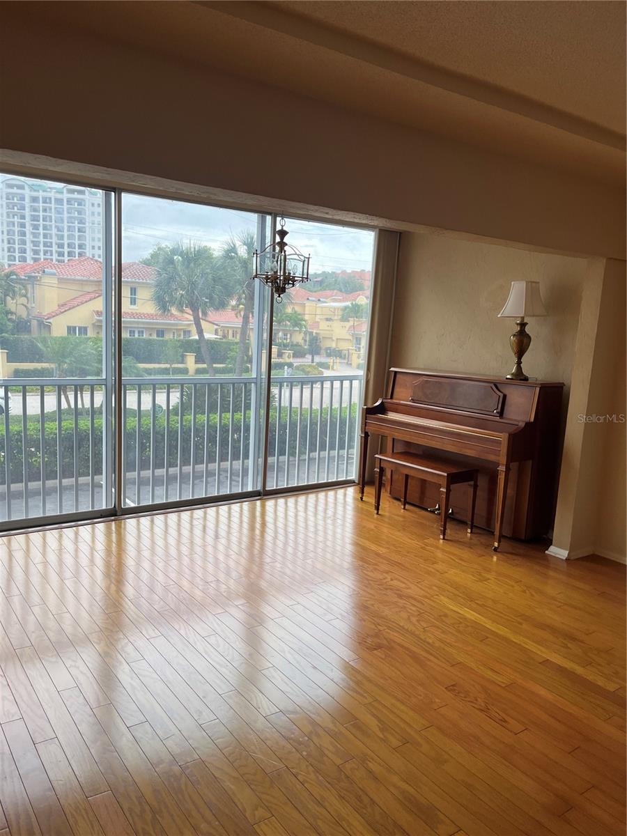 435 S GULFSTREAM AVE #206 — photo 11