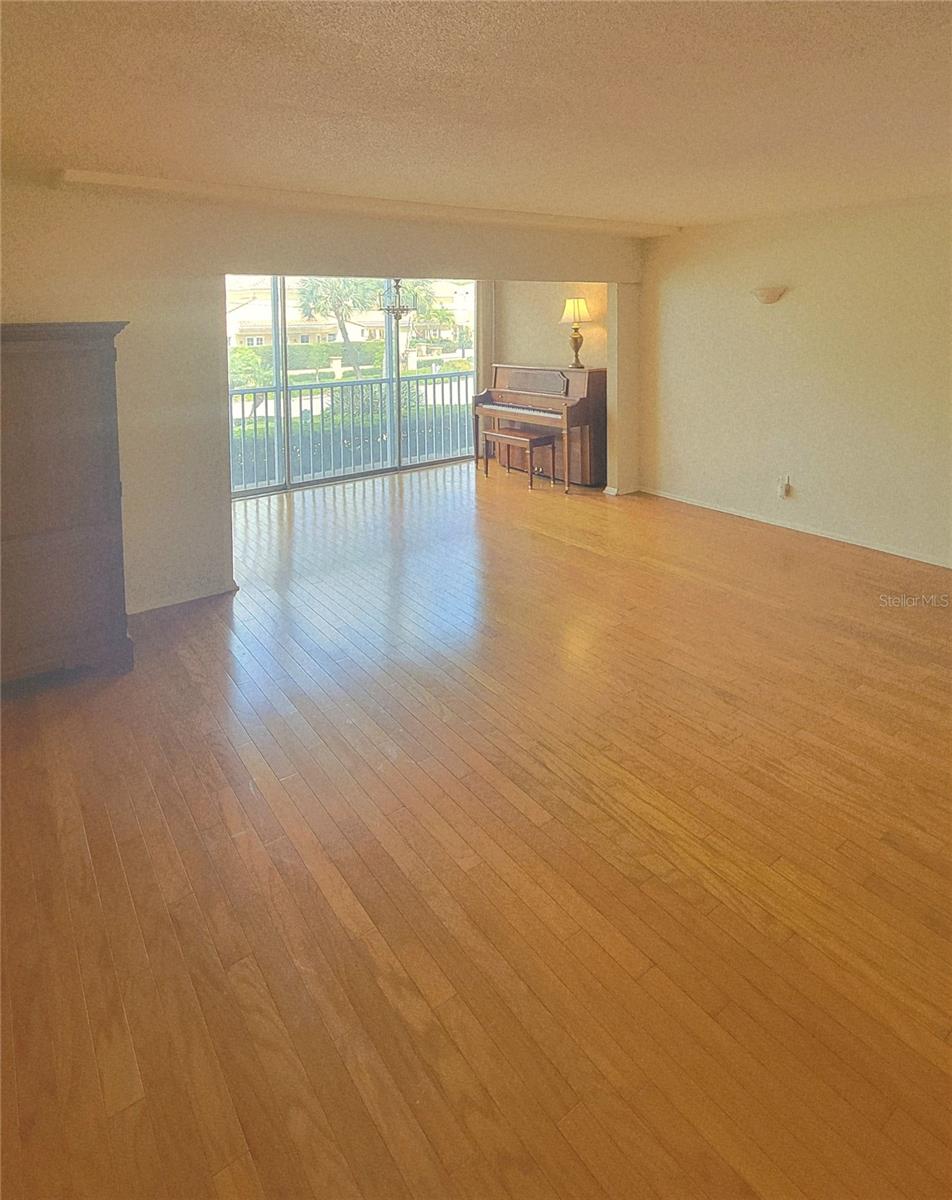 435 S GULFSTREAM AVE #206 — photo 12