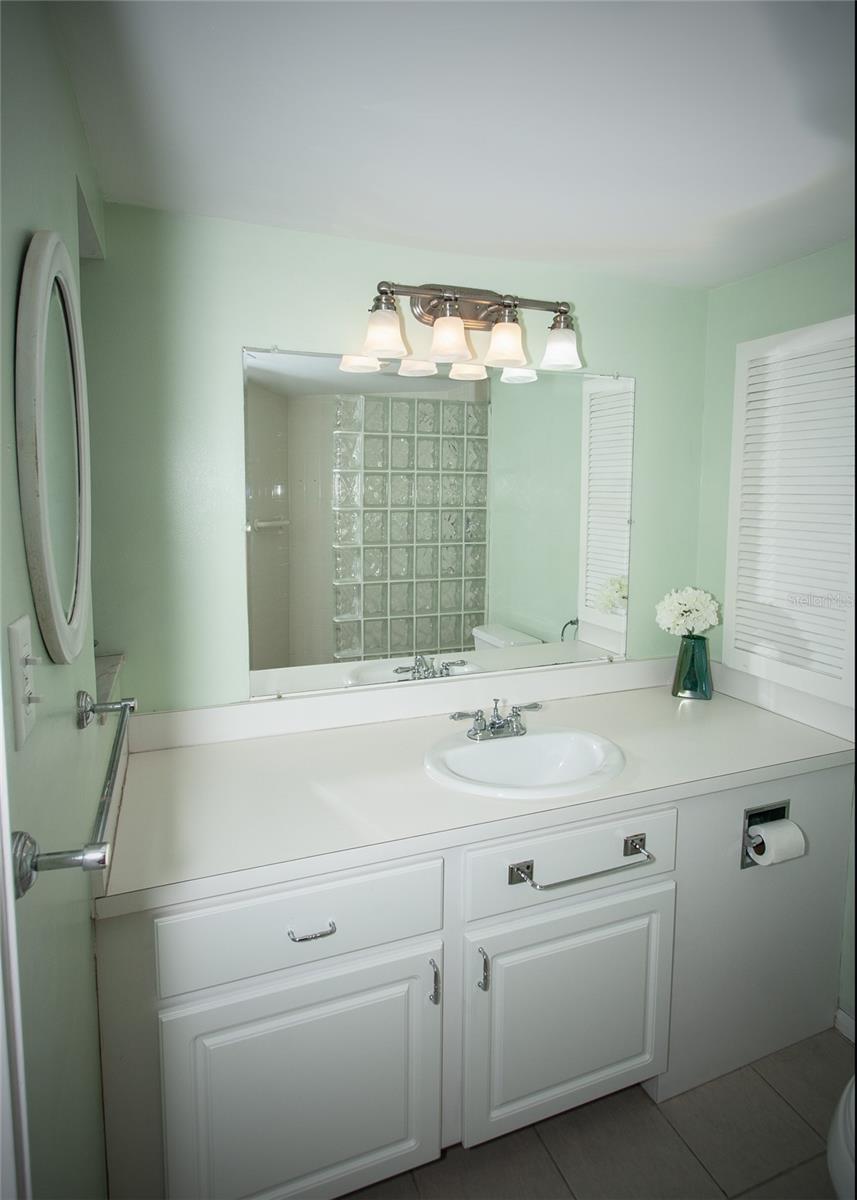 435 S GULFSTREAM AVE #206 — photo 24