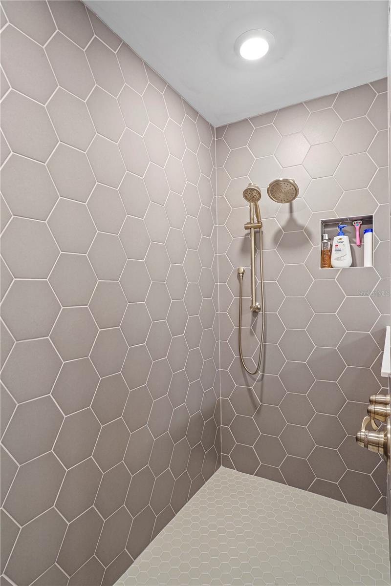 6288 WINDING PINE DR — photo 26
