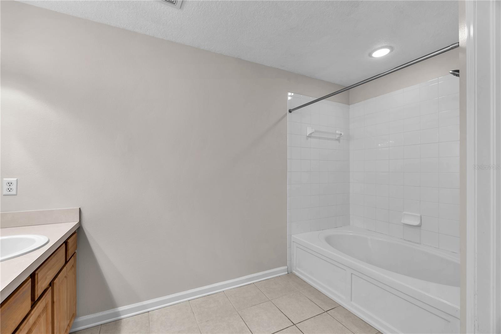 4605 BARNSTEAD DR — photo 16