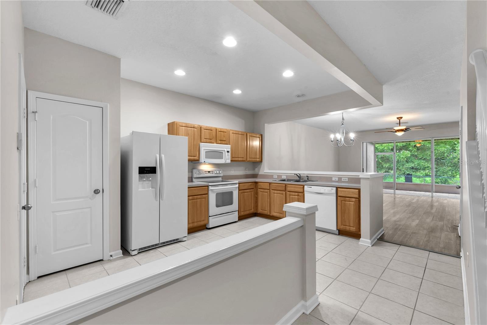 4605 BARNSTEAD DR — photo 4