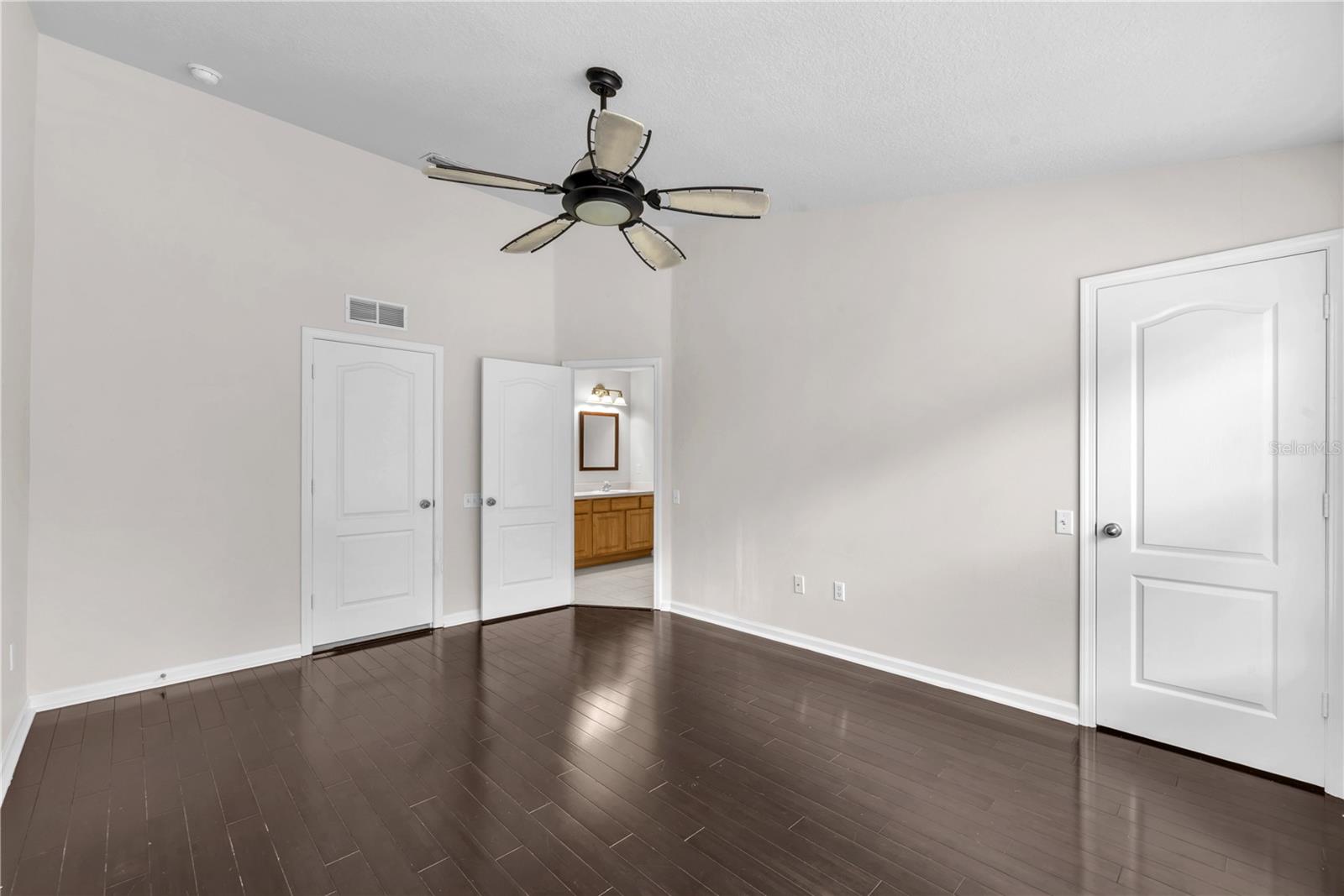 4605 BARNSTEAD DR — photo 13