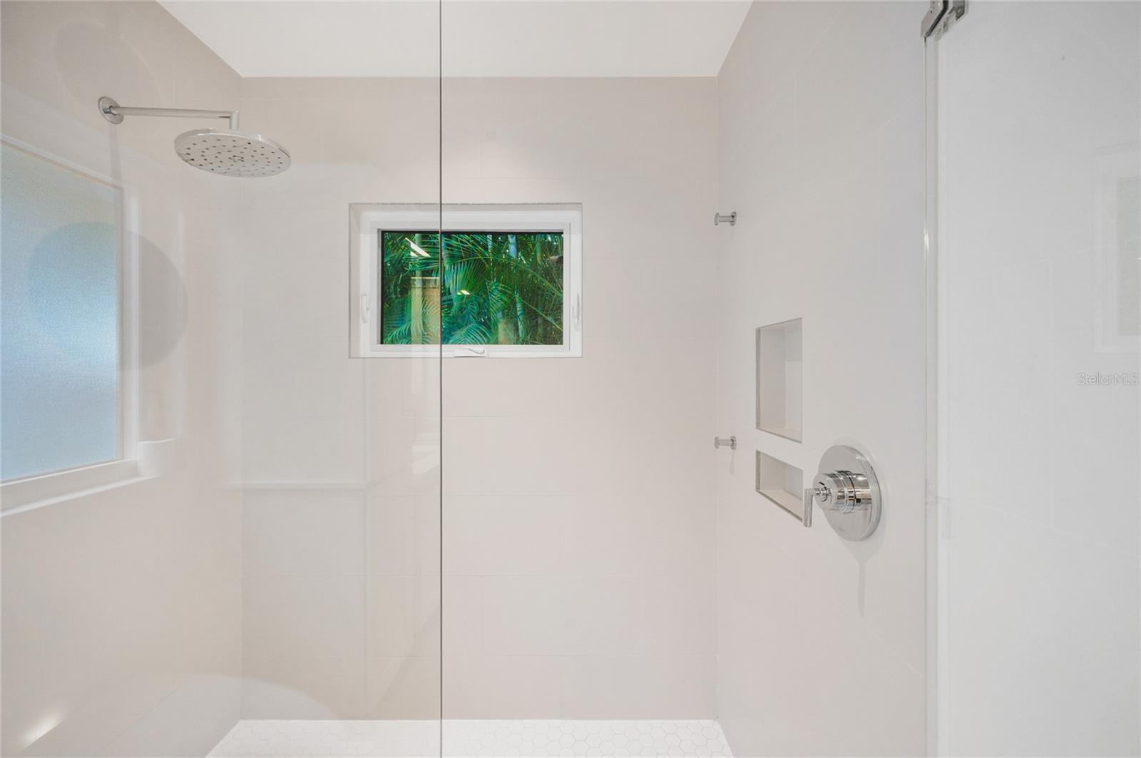 242 GLADIOLUS ST — photo 26