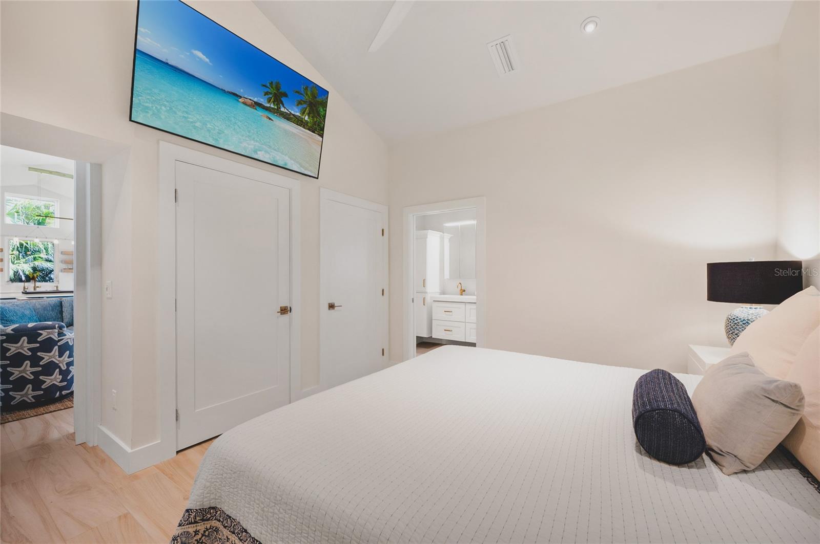 242 GLADIOLUS ST — photo 22