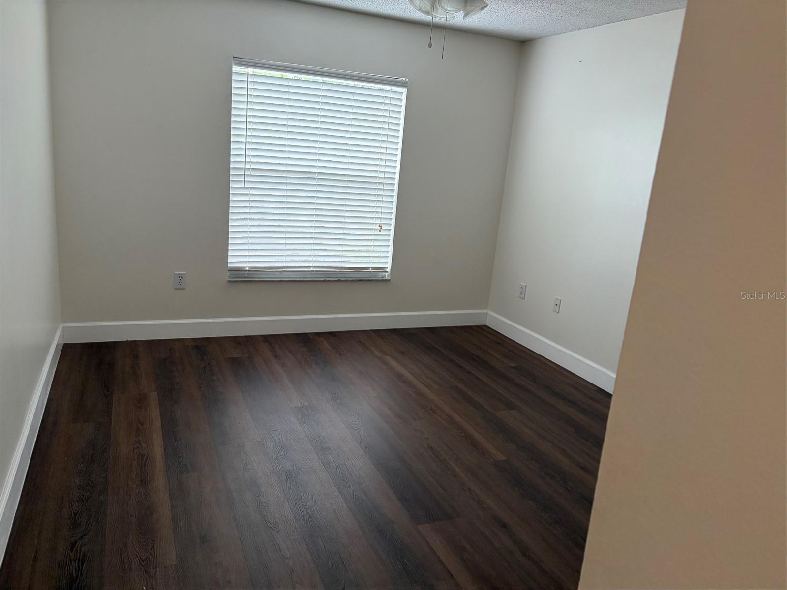 11516 WHISPERING HOLLOW DR — photo 6