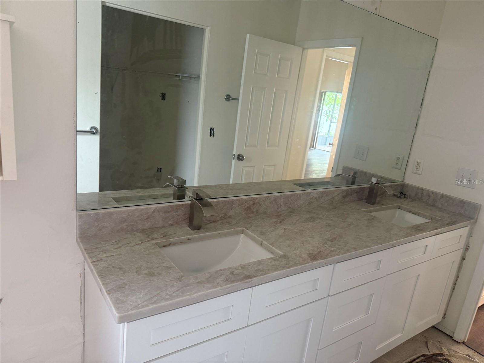 11516 WHISPERING HOLLOW DR — photo 13