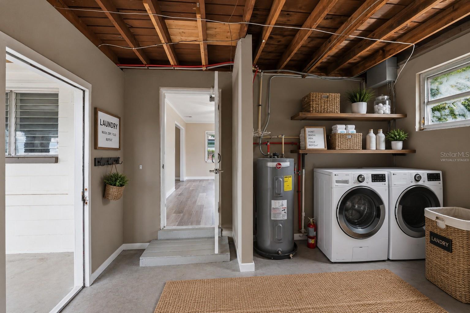 7815 PINE HILL DR — photo 18