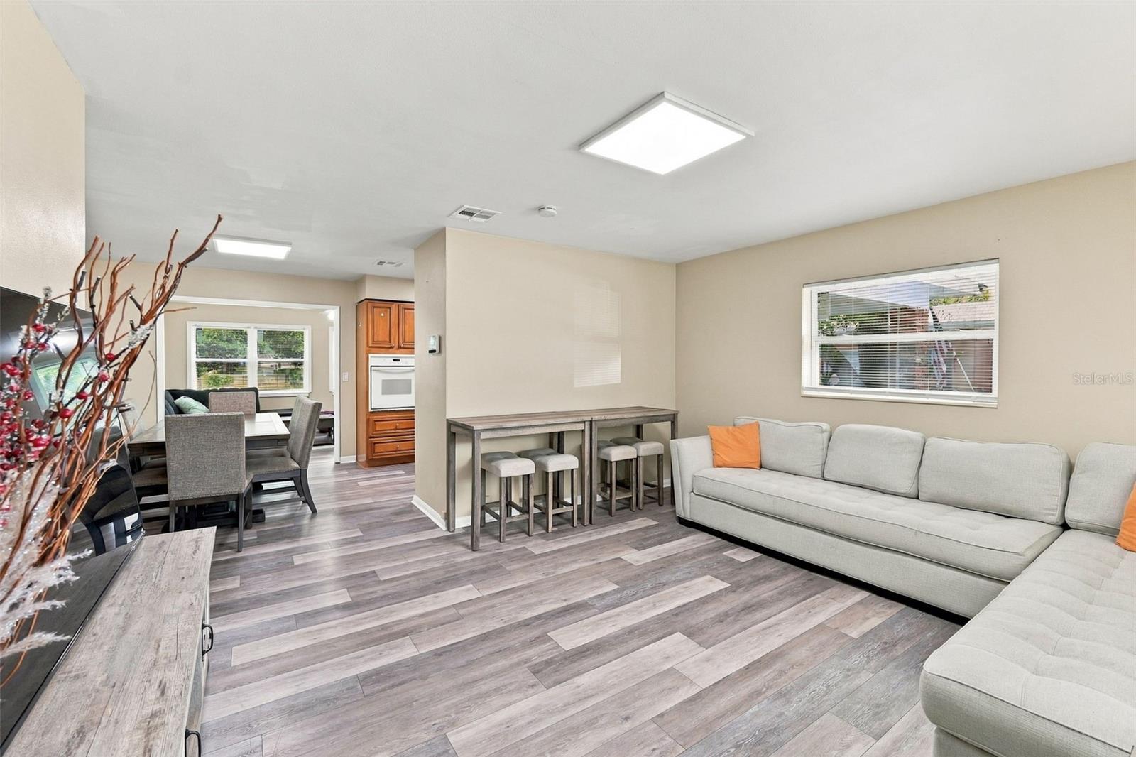 7815 PINE HILL DR — photo 3