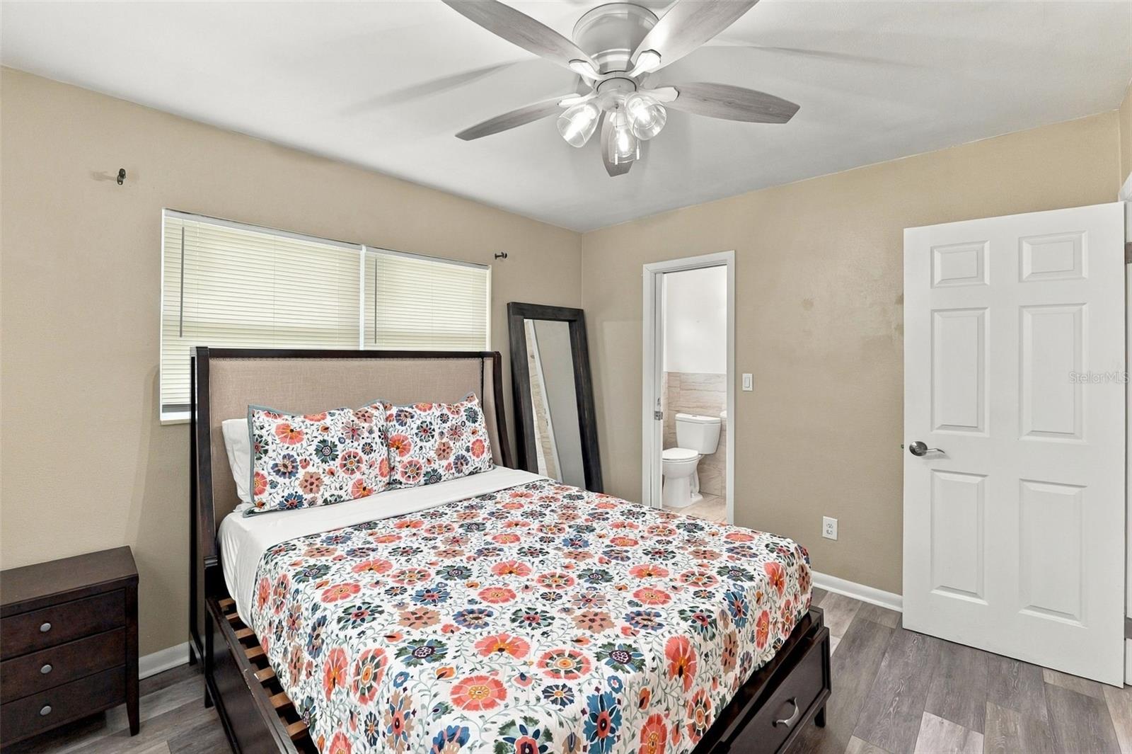 7815 PINE HILL DR — photo 15