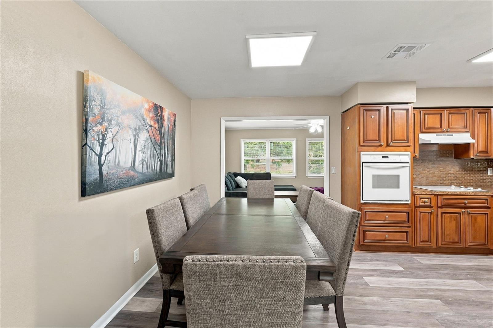 7815 PINE HILL DR — photo 5