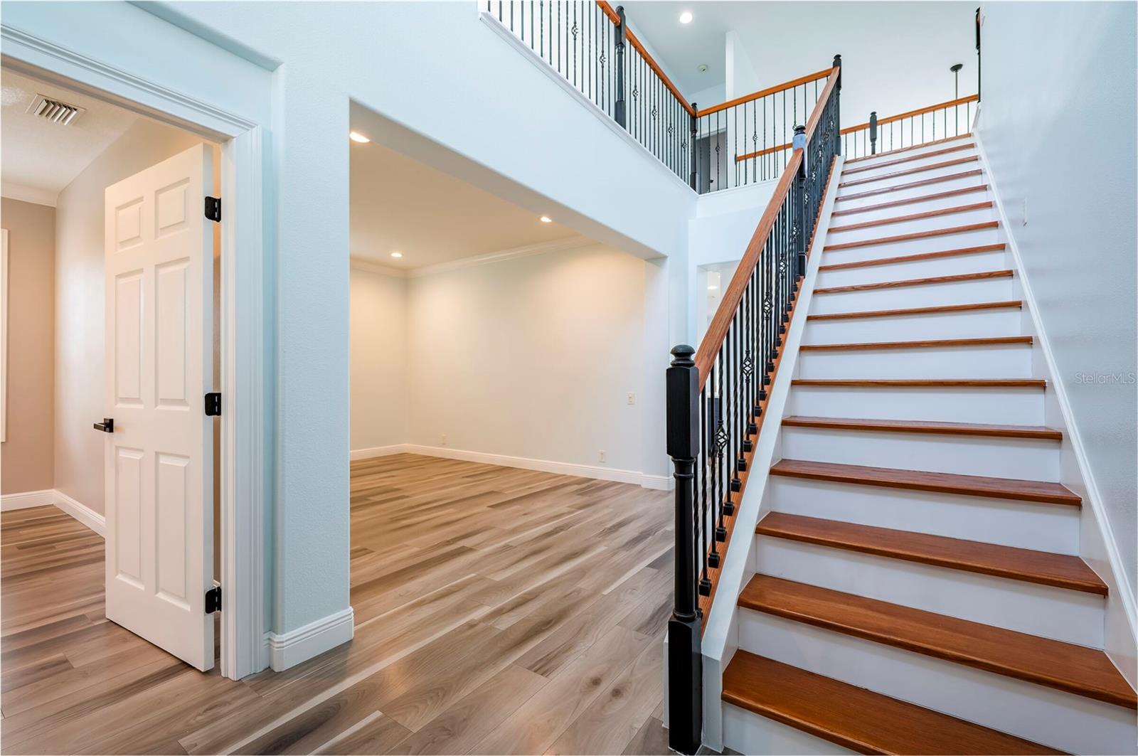 2348 MESSENGER CIR — photo 30