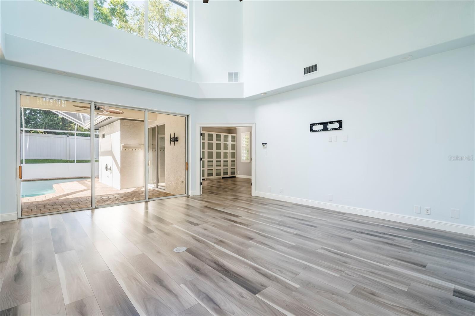2348 MESSENGER CIR — photo 10