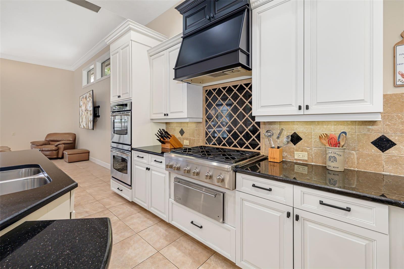 4015 HAWK ISLAND DR — photo 28