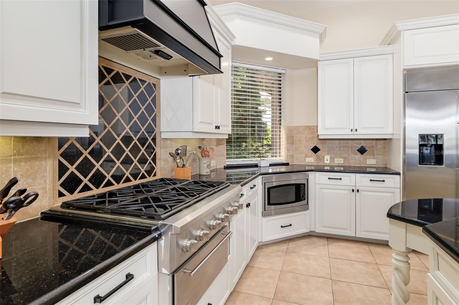 4015 HAWK ISLAND DR — photo 27