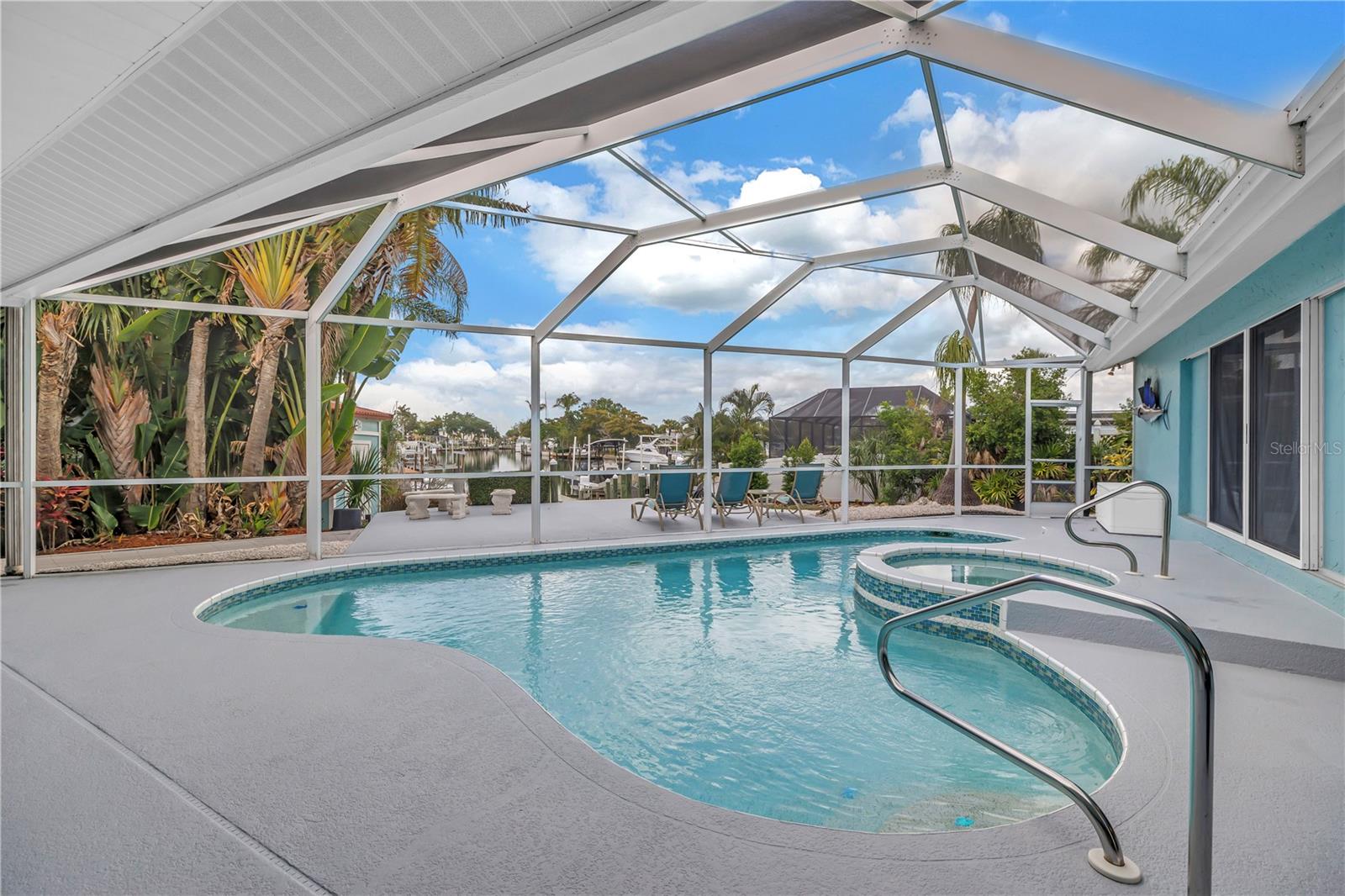 4911 PALMETTO POINT DR — photo 10