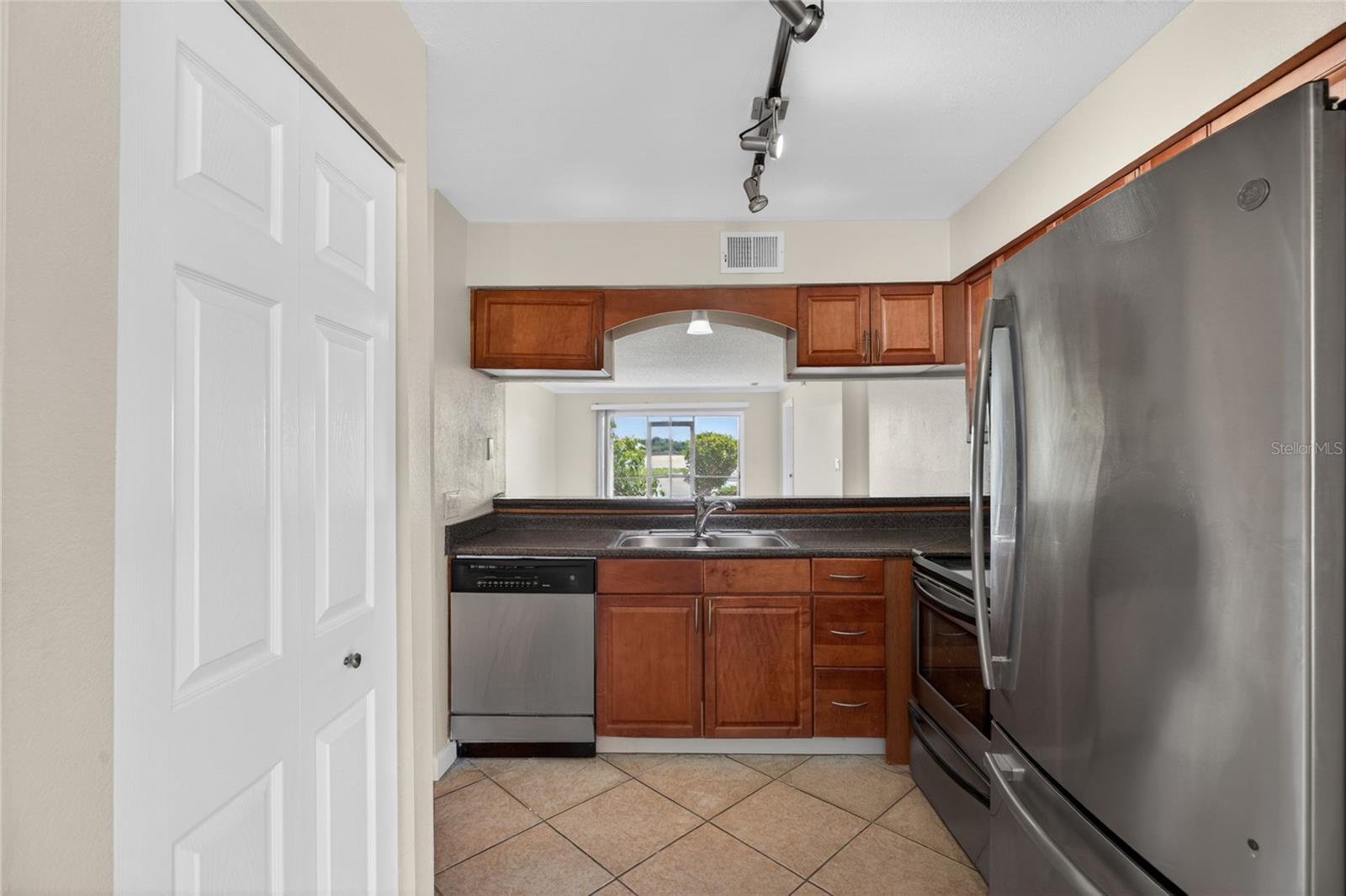 10125 SAILWINDS BLVD N #104 — photo 9