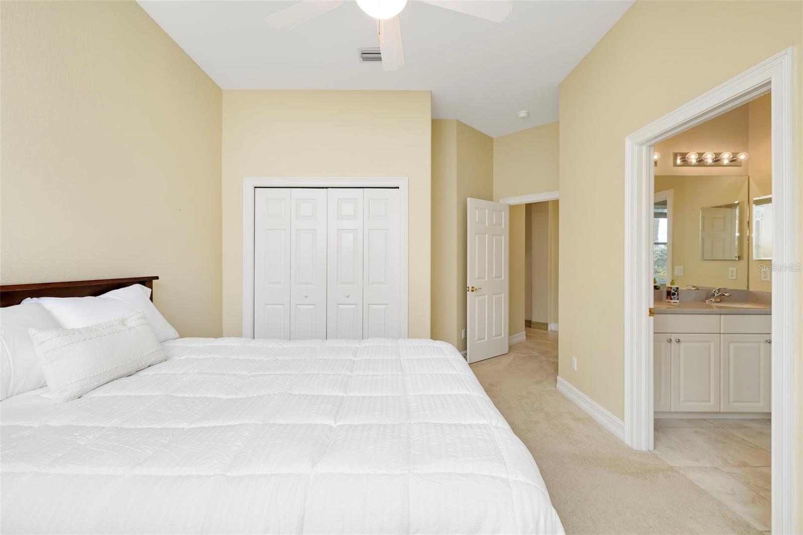 286 PESARO DR — photo 41