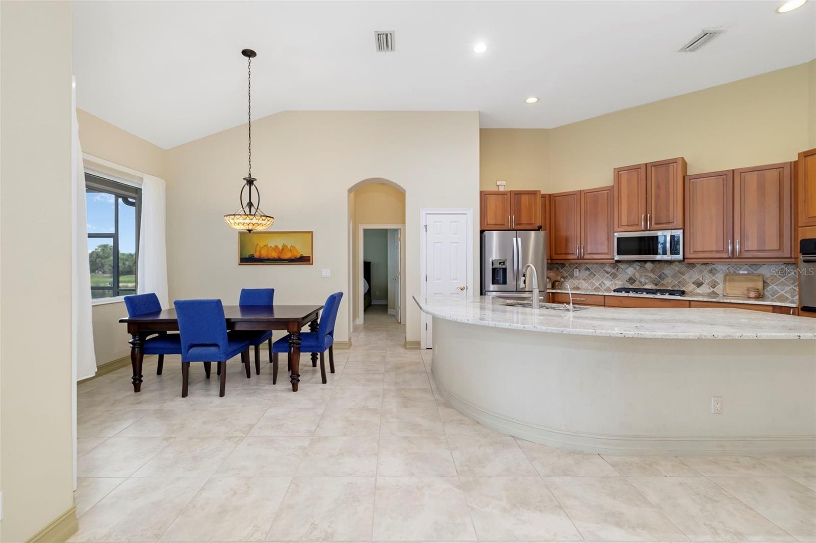 286 PESARO DR — photo 23