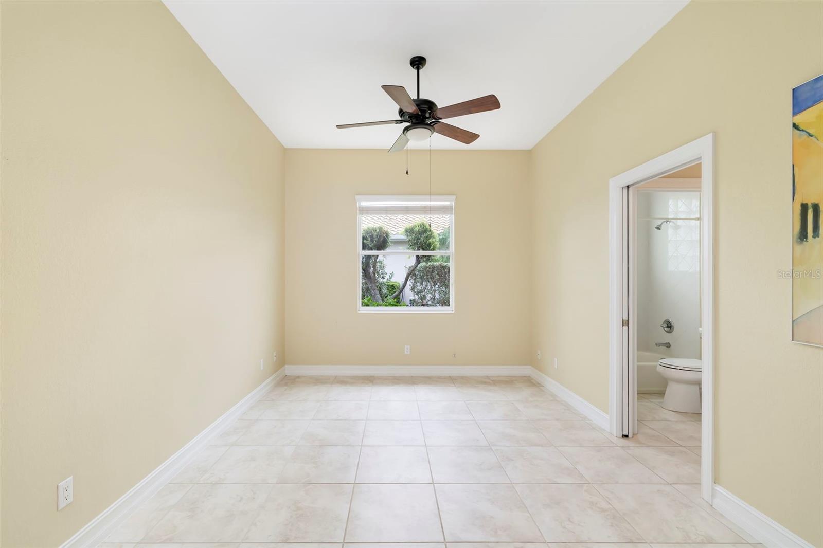 286 PESARO DR — photo 44