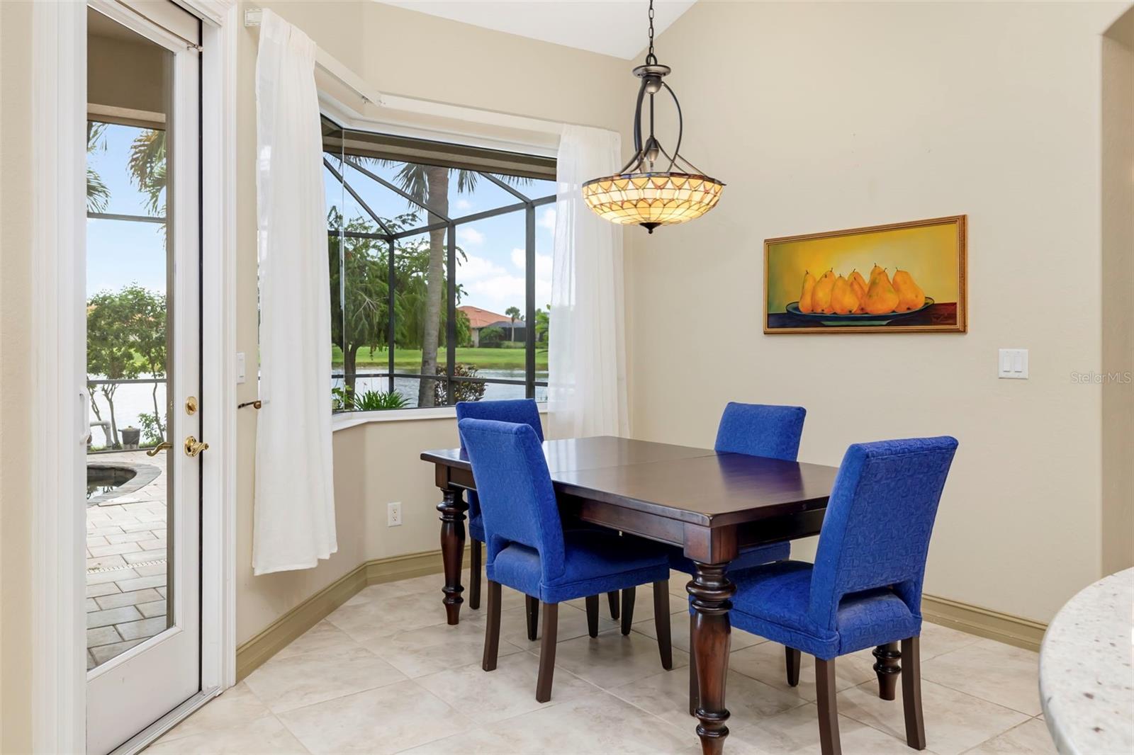 286 PESARO DR — photo 24