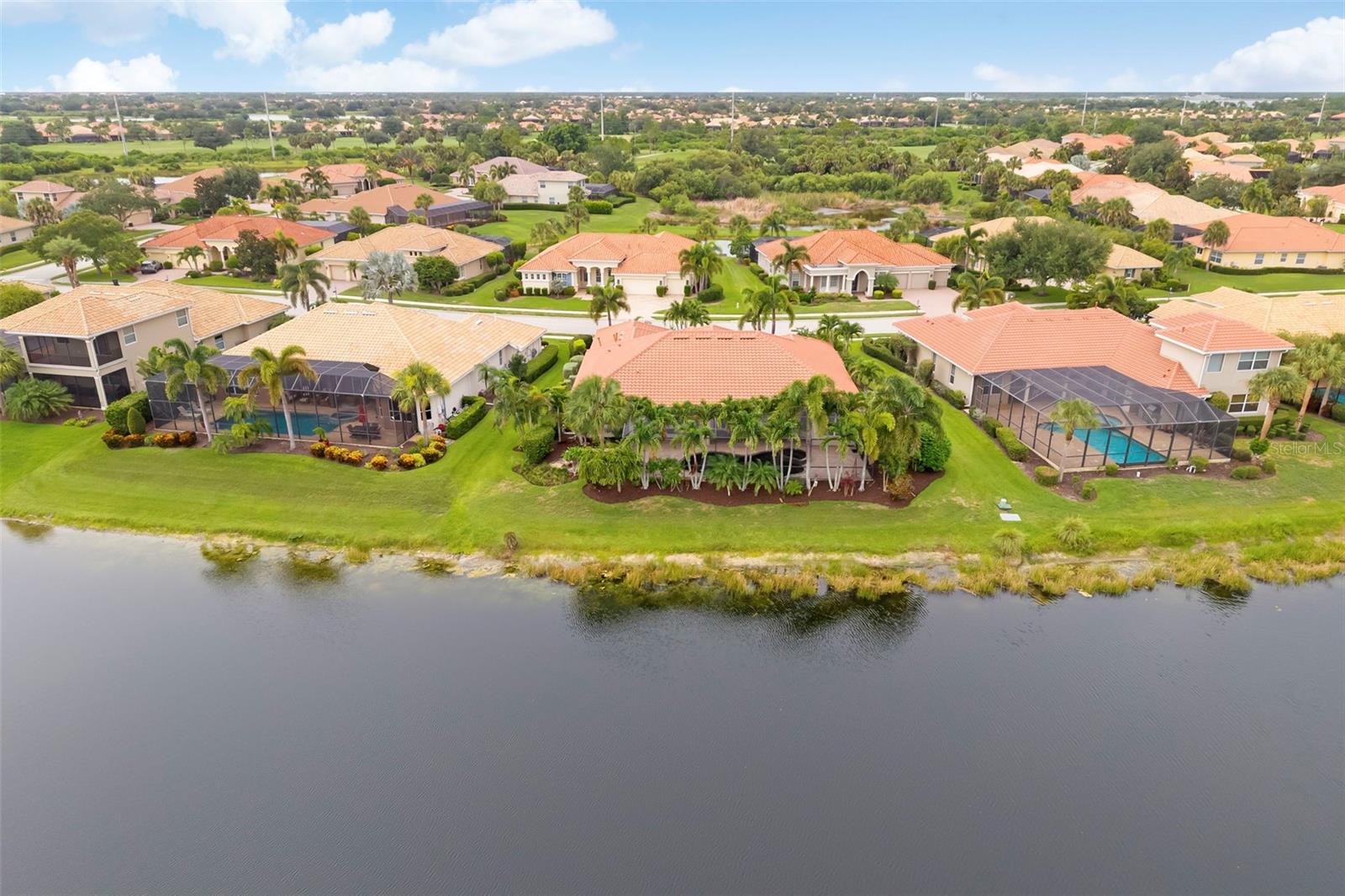 286 PESARO DR — photo 64