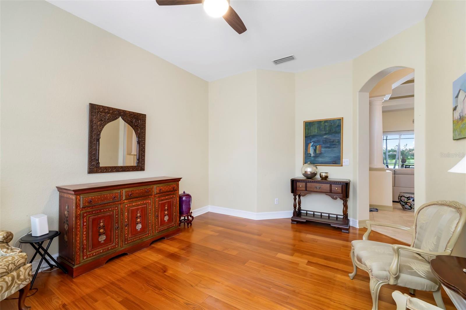 286 PESARO DR — photo 38