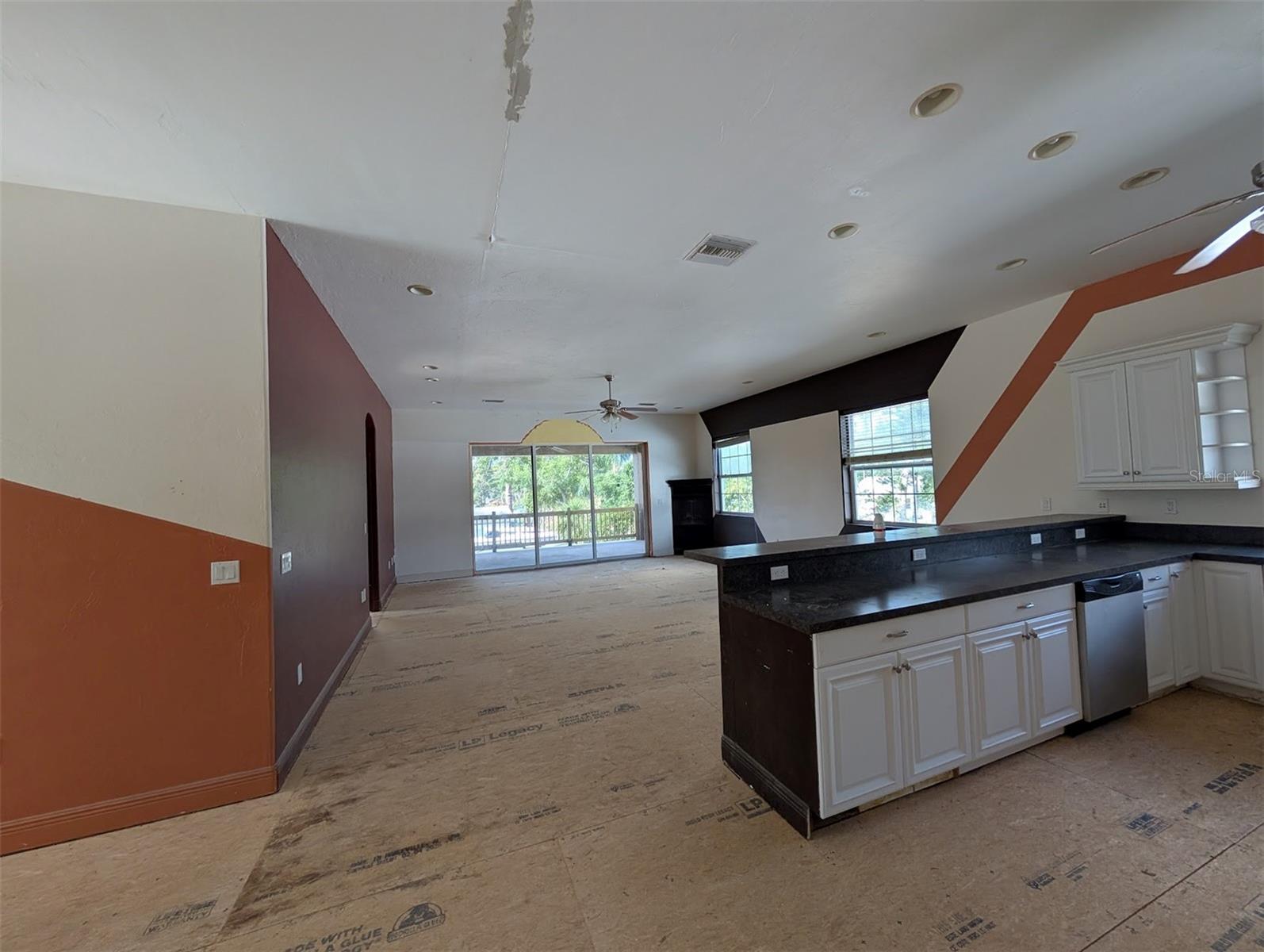 3006 HAWTHORNE ST — photo 6